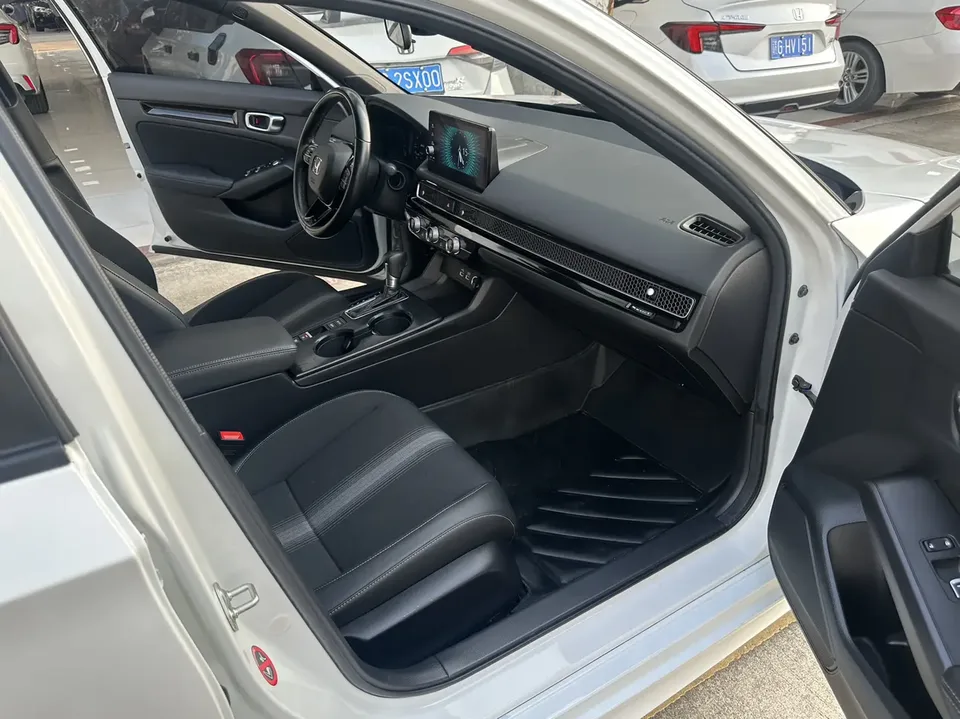 Honda CIVIC 2022 Civic 240TURBO CVT Ignition Edition 2022 — миниатюра 4
