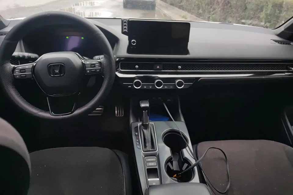 Honda CIVIC 2022 Civic 240TURBO CVT Ignition Edition 2023 — миниатюра 4