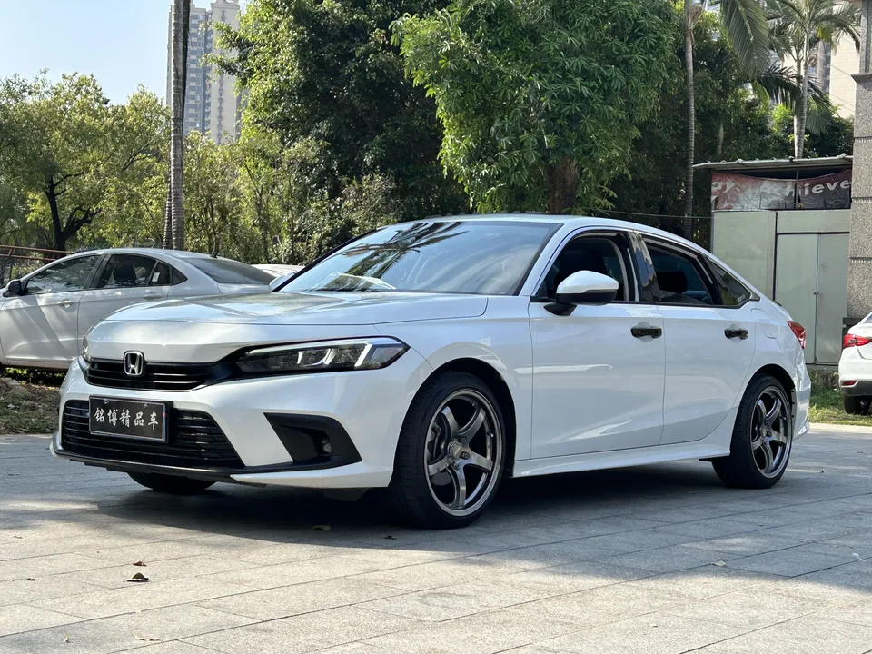 Honda CIVIC 2024