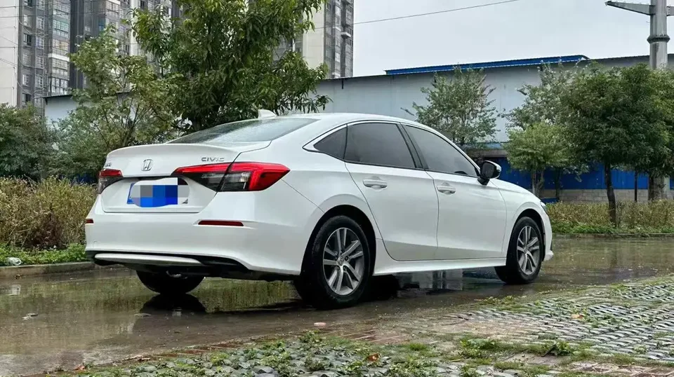 Honda CIVIC 2022 Civic 240TURBO CVT Dynamic Edition 2022 — миниатюра 4