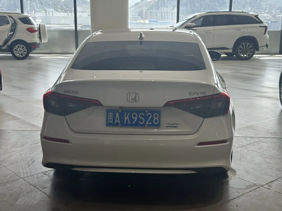 Honda CIVIC 2022 Civic 240TURBO CVT Dynamic Edition 2023 — миниатюра 2