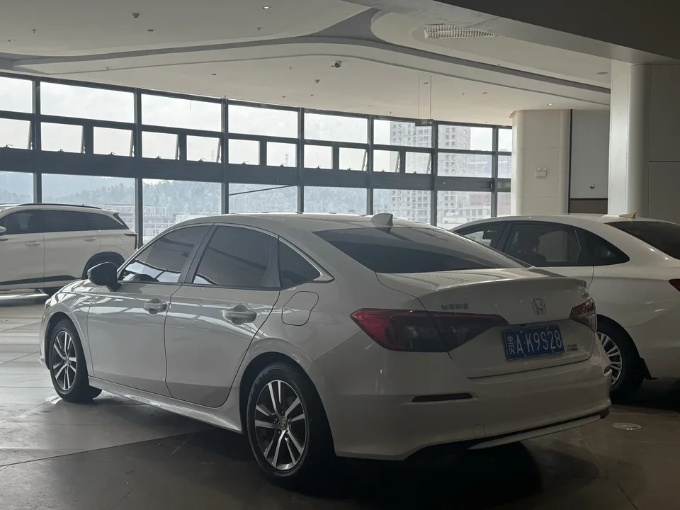 Honda CIVIC 2022 Civic 240TURBO CVT Dynamic Edition 2023 — миниатюра 4