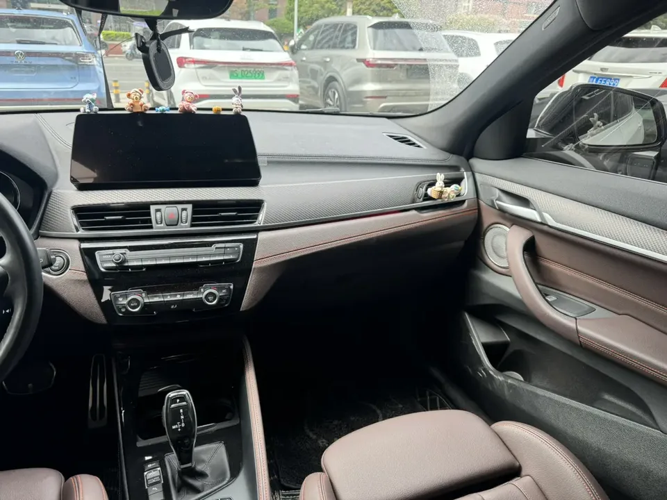 BMW X2 facelift sDrive25i Edge Edition 2022 — миниатюра 2