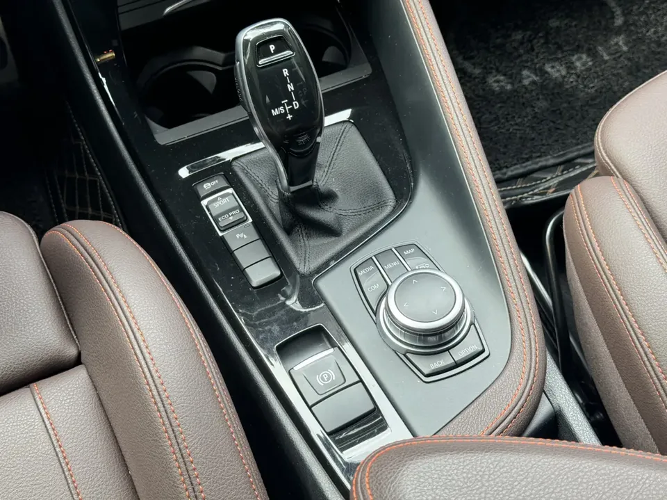 BMW X2 facelift sDrive25i Edge Edition 2022 — миниатюра 5