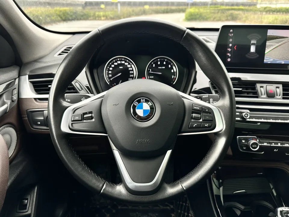 BMW X2 BMW X2 2023 sDrive25i M Sport Night Edition 2023 — миниатюра 4