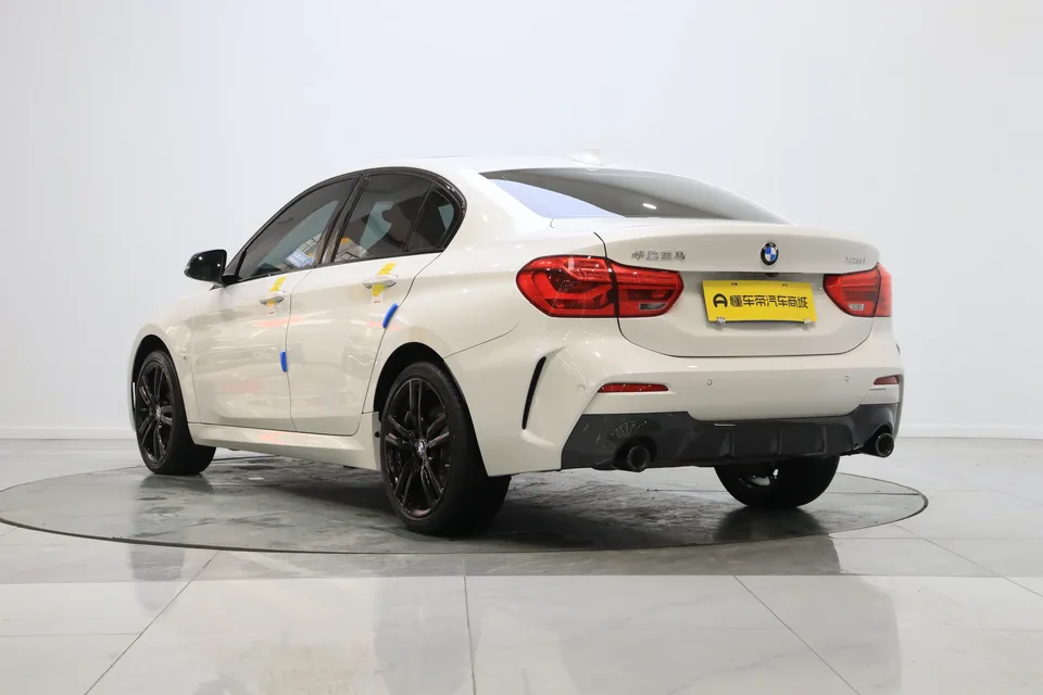 BMW 1 Series facelift 125i M Sport Night Edition 2023 — миниатюра 2