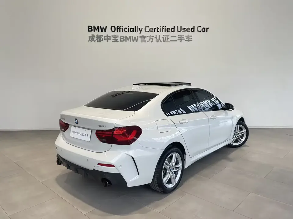 BMW 1 Series BMW 1 Series 2023 120i M Sport Night Edition 2023 — миниатюра 5