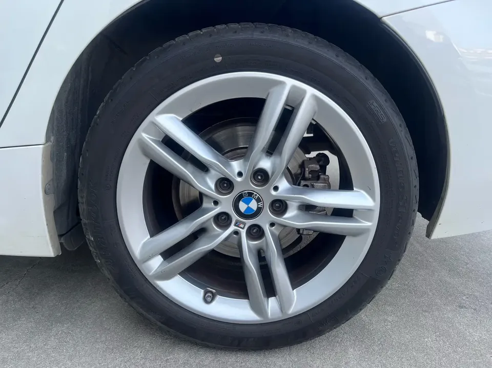 BMW 1 Series facelift 120i M Sport Night Edition 2022 — миниатюра 5