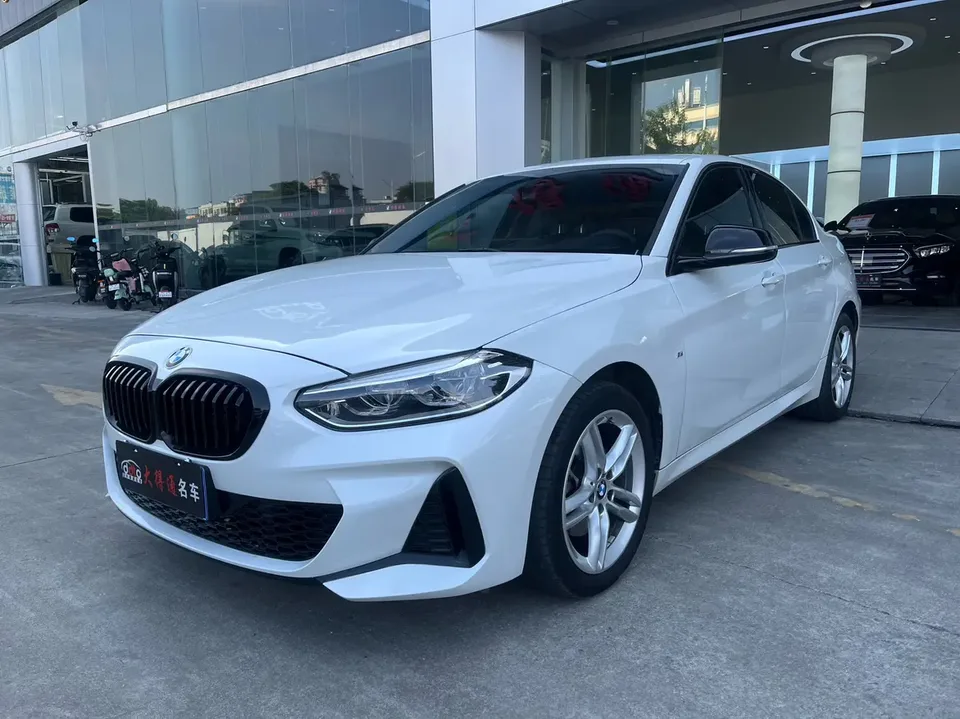 BMW 1 Series facelift 120i M Sport Night Edition 2022 — фото 1, купить с доставкой в Москву