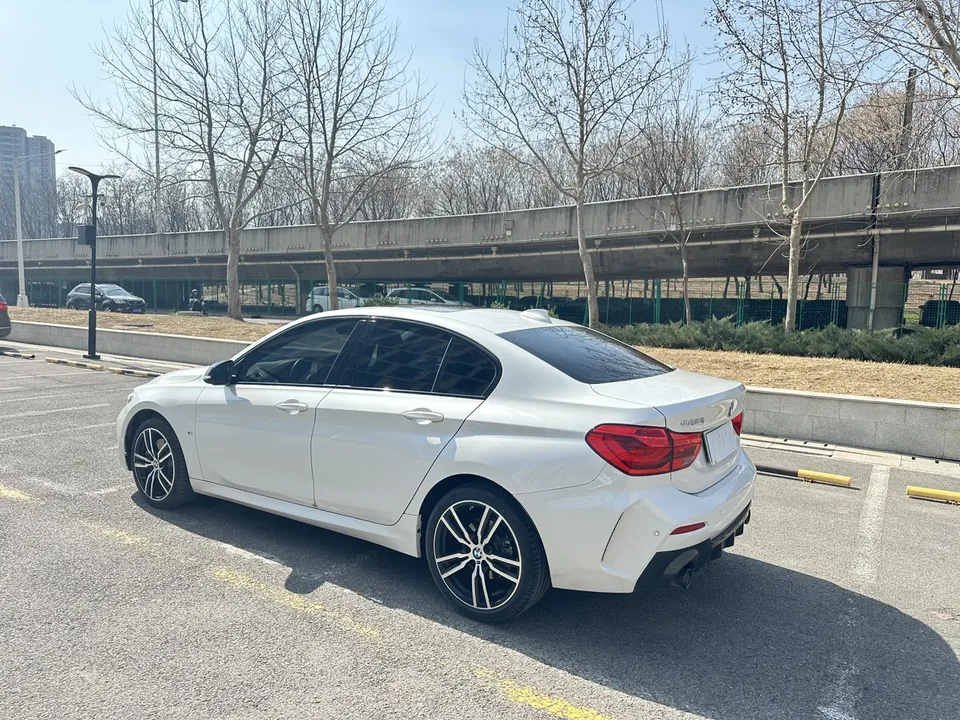 BMW 1 Series BMW 1 Series 2021 125i M Sport Night Edition 2022 — миниатюра 4