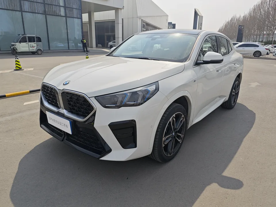BMW X2 BMW X2 (imported) 2024 sDrive25i M Sport Package 2025 — photo 1, buy with delivery to Moscow
