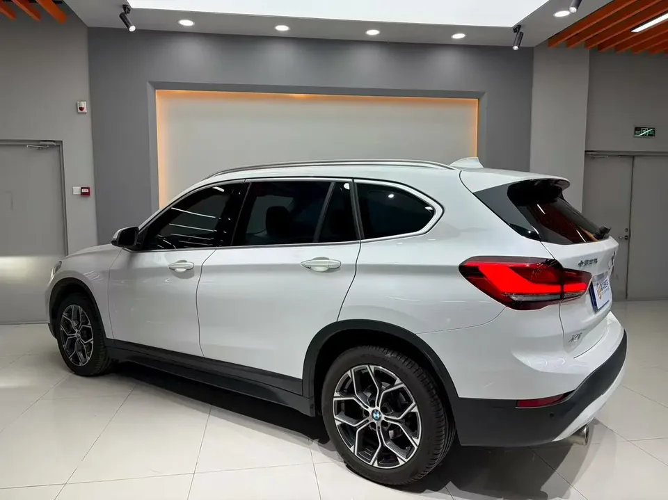 BMW X1 BMW X1 2022 sDrive25Li Leading Edition 2023 — миниатюра 4