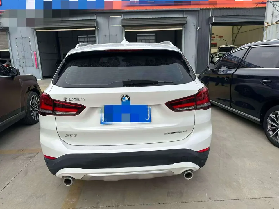 BMW X1 BMW X1 2022 sDrive20Li Exclusive Model 2022 — миниатюра 5