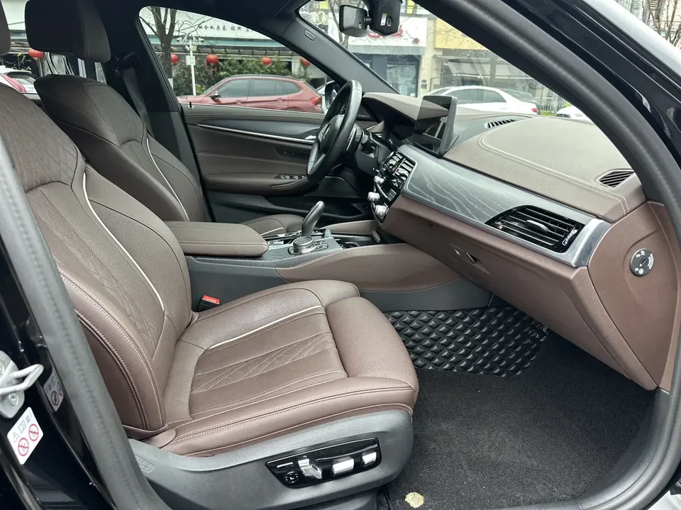 BMW 5 Series 5 Series 2023 530Li Exclusive Luxury Package 2023 — thumbnail 3