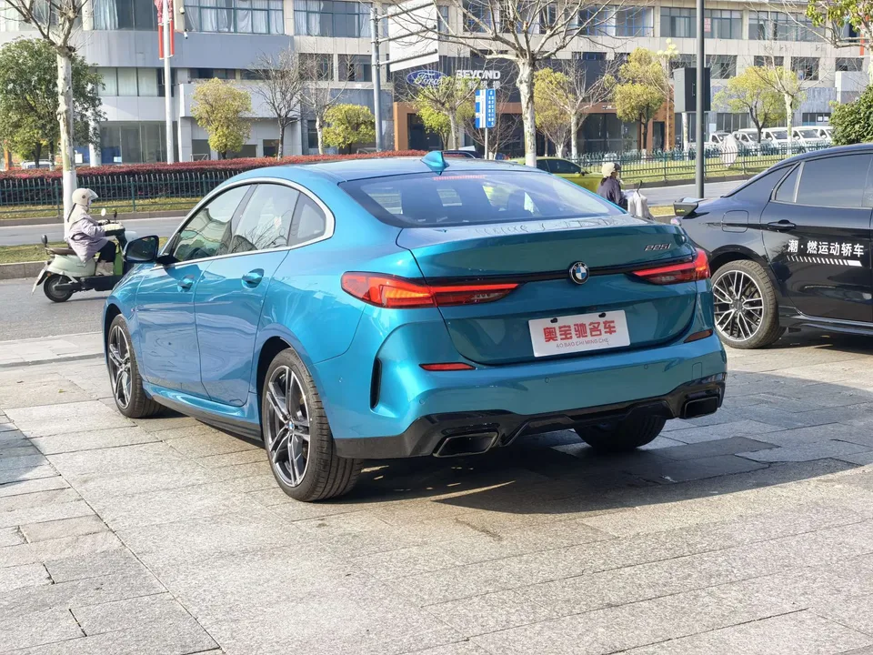 BMW 2 Series 225i Four-Door Coupe M Sport Package 2023 — миниатюра 4
