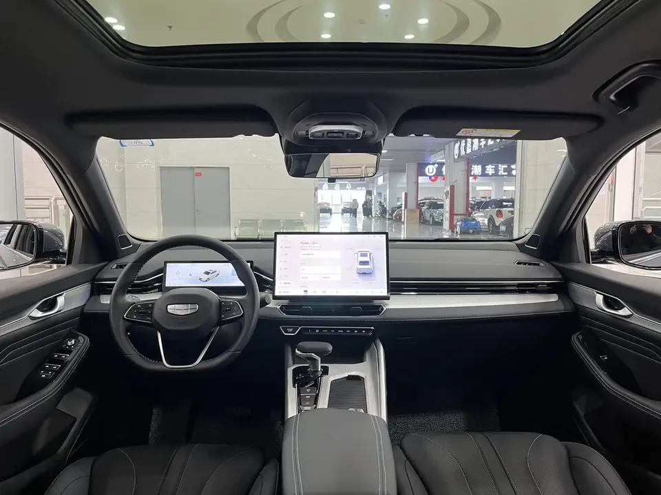Geely Preface Xing Rui 2025 1.5T Dongfangyao Kunlun Edition 2025 — thumbnail 3