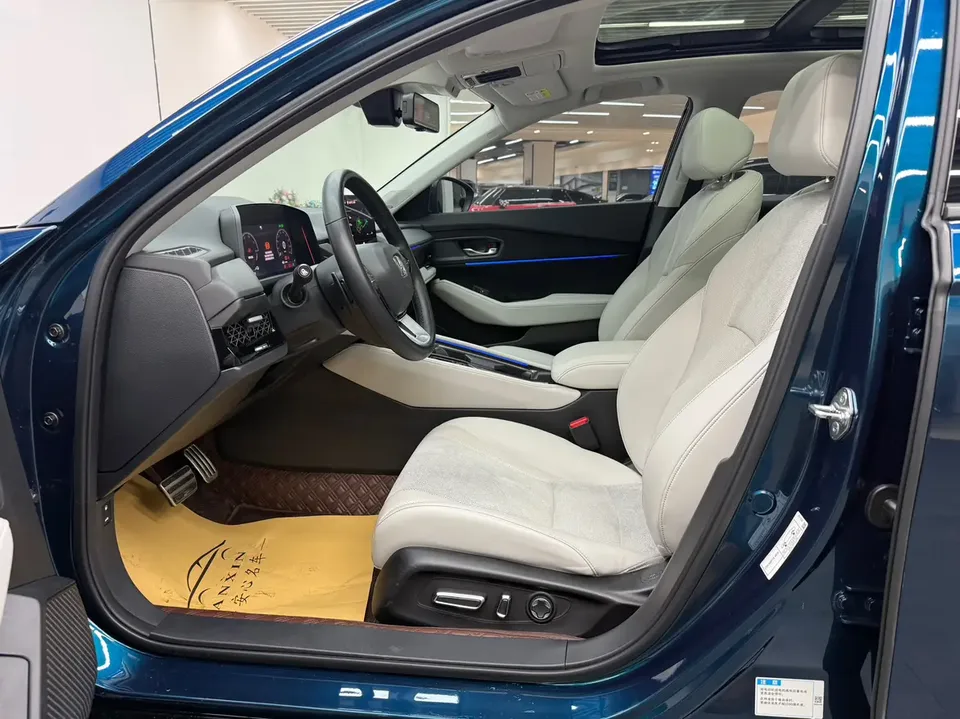 Honda Accord PHEV e:PHEV flagship version 2023 — миниатюра 5