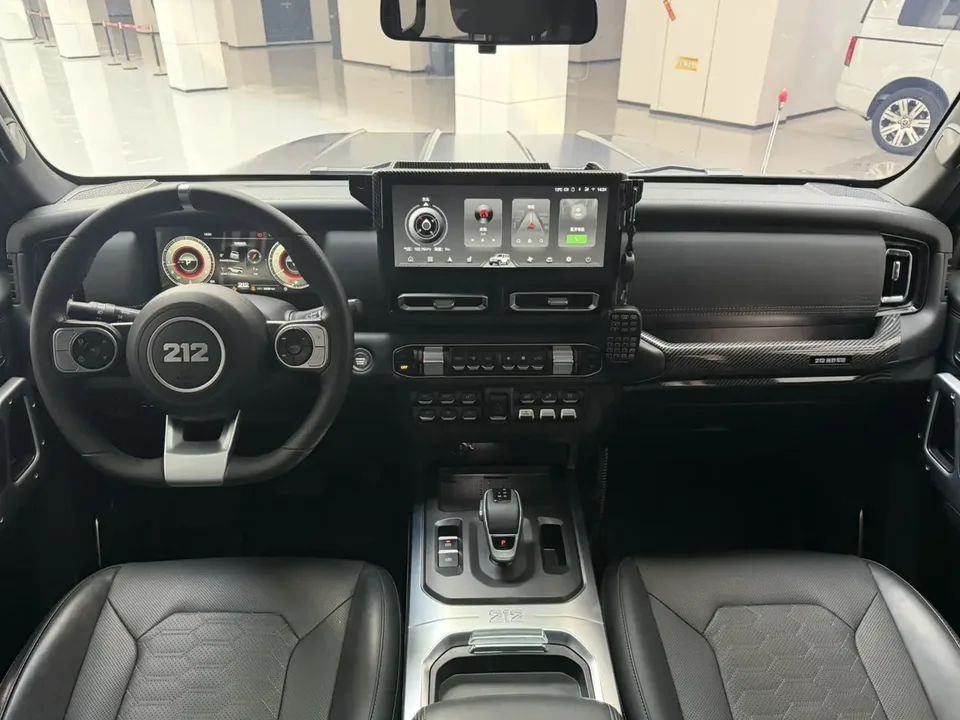 212 T01 2.0T Explorer 2025 — миниатюра 4
