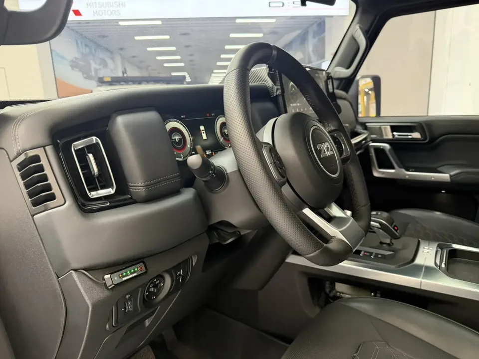 212 T01 2.0T Explorer 2025 — миниатюра 5