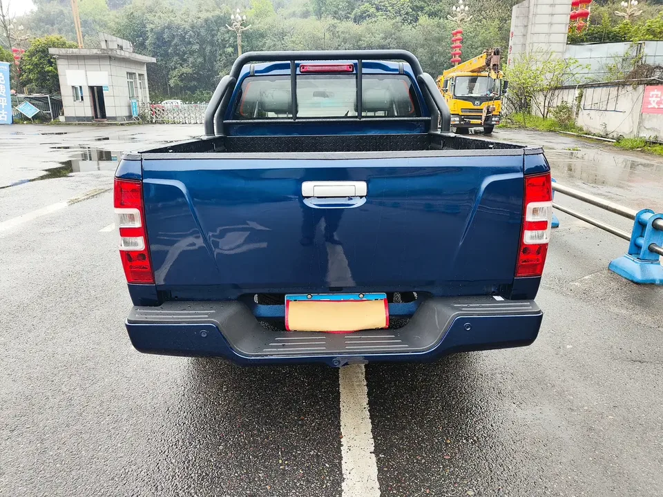 Isuzu RE-MAX RE-MAX 2024 2.5T 2WD Diesel Long Axis Chimai 2024 — thumbnail 2