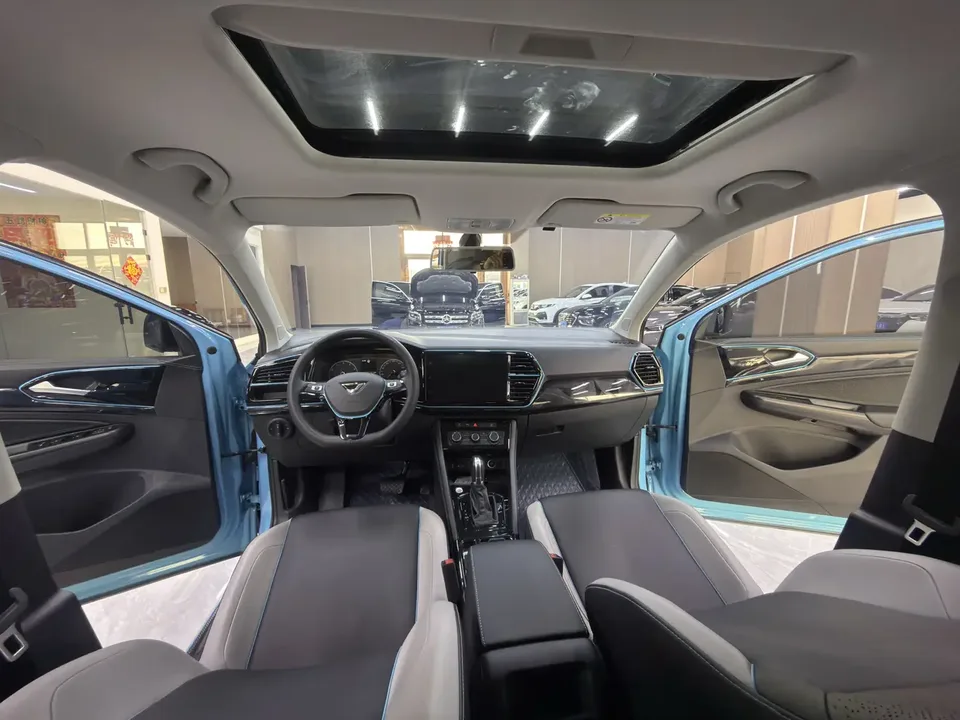 Jetta VS5 280TSI automatic high-gloss enjoyment version 2023 — миниатюра 3