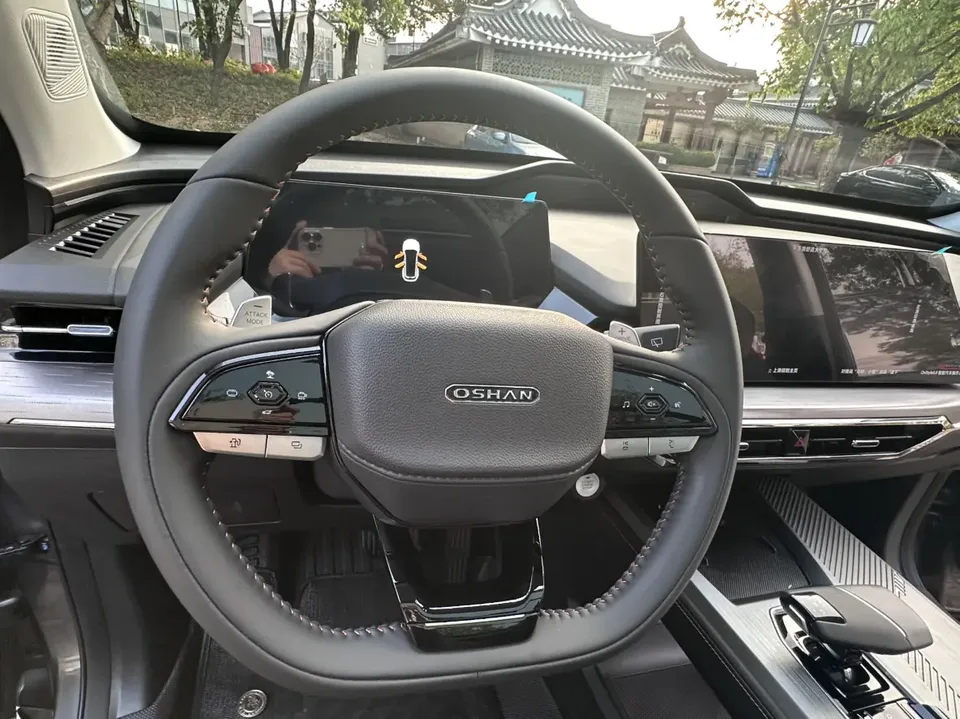 Oshan Changan Auchan Z6 Blue Whale 1.5T DCT Smart Navigation Model 2023 — миниатюра 4