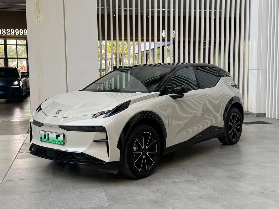 Zeekr X 2024