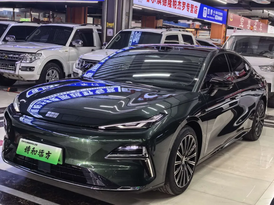Geely Galaxy Star 8 PHEV 2025