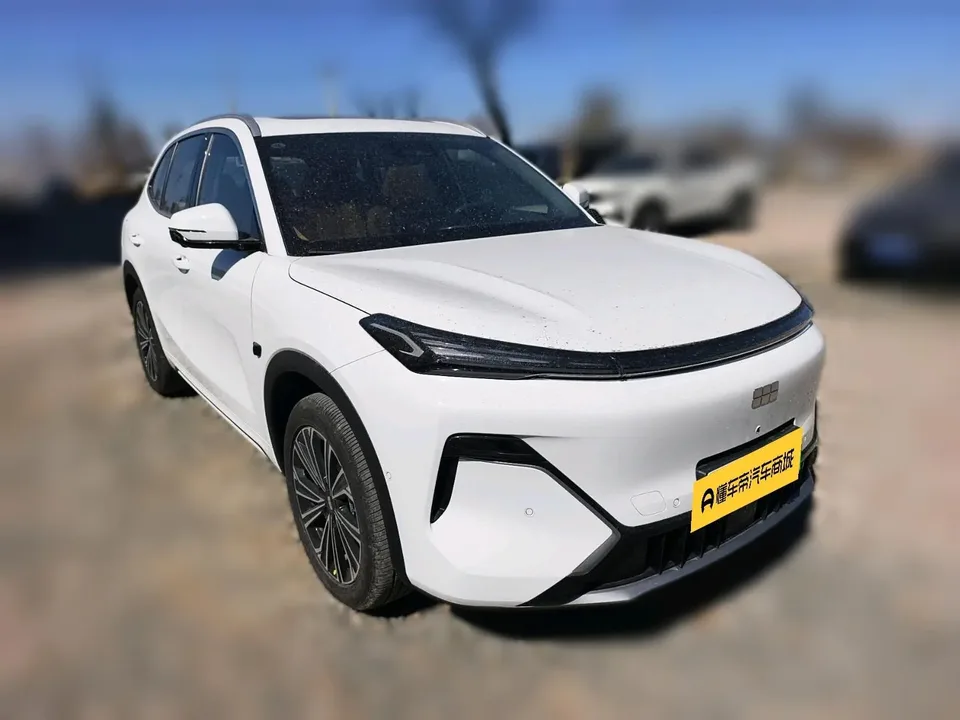 Geely Galaxy Starship 7 EM-i Galaxy Starship 7 EM-i 2026 135KM Starship Edition 2026 — миниатюра 3