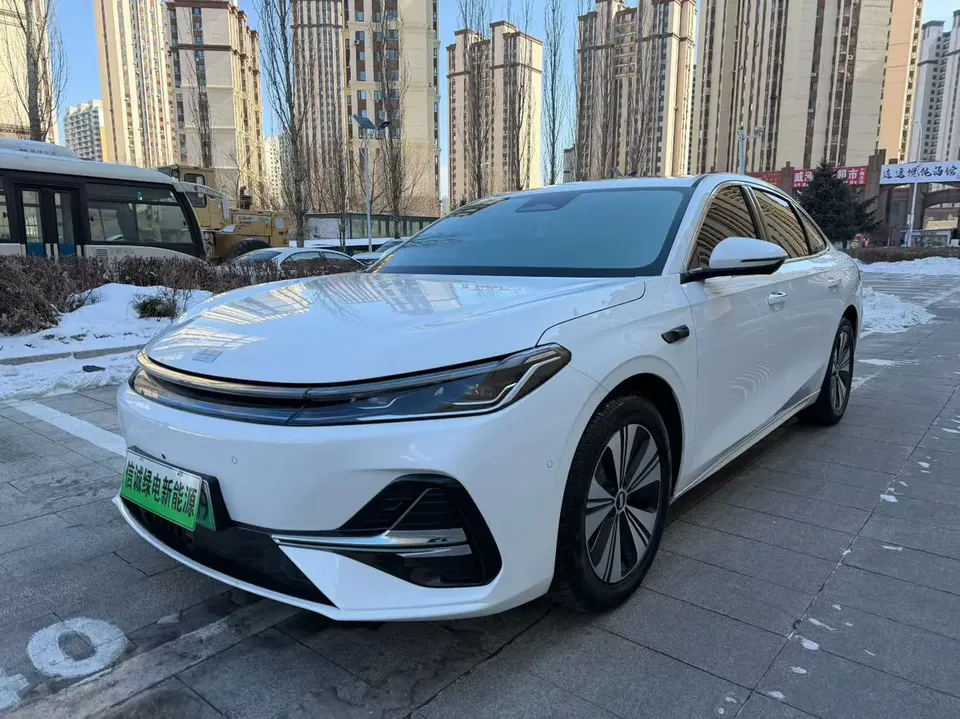Geely Galaxy A7 PHEV 2025