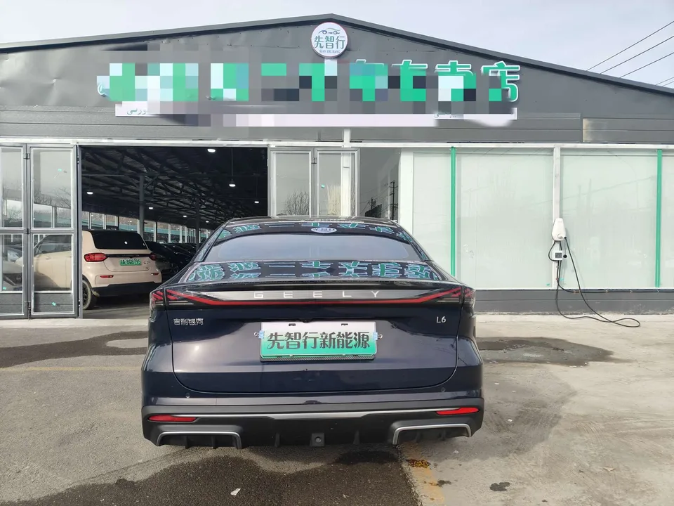 Geely Galaxy L6 1.5T DHT 125km Starship 2024 — миниатюра 2