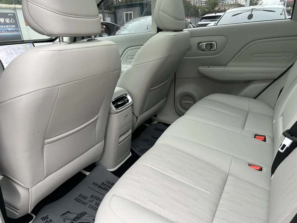 Leapmotor B10 510 Enjoy Edition 2025 — миниатюра 3