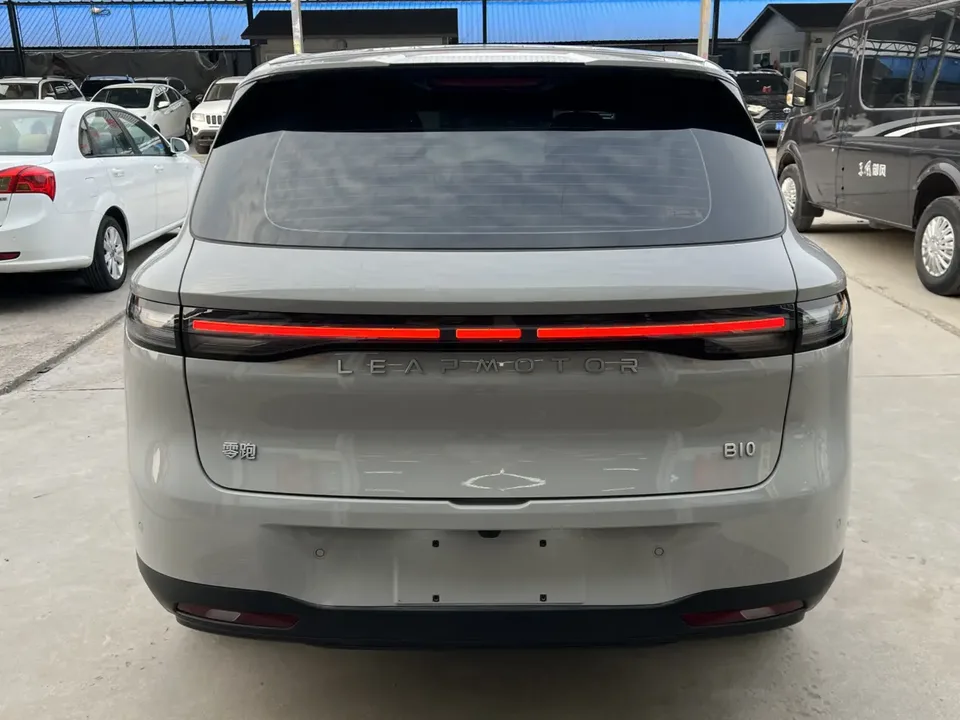 Leapmotor B10 510 Comfort Edition 2025 — миниатюра 2