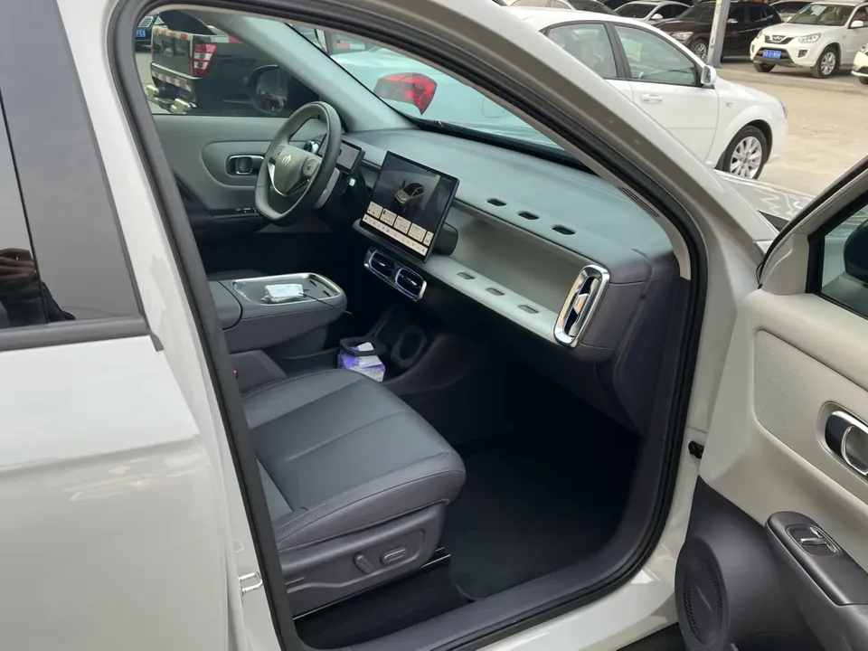 Leapmotor B10 510 Comfort Edition 2025 — миниатюра 3