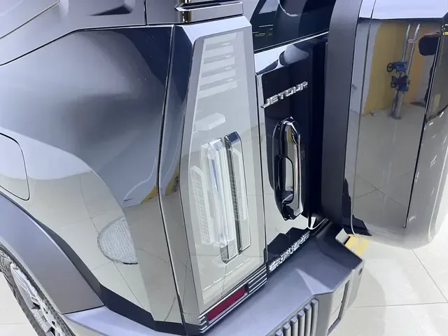 Jetour Jet Traveler Jet Traveler 2023 1.5TD 2WD Discovery PRO 2024 — thumbnail 4