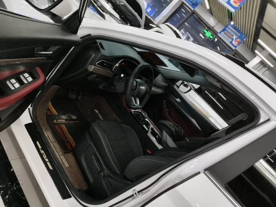 Jetour Jietu X70 1.5T DCT Beyond PRO 5 Seaters 2023 — миниатюра 2
