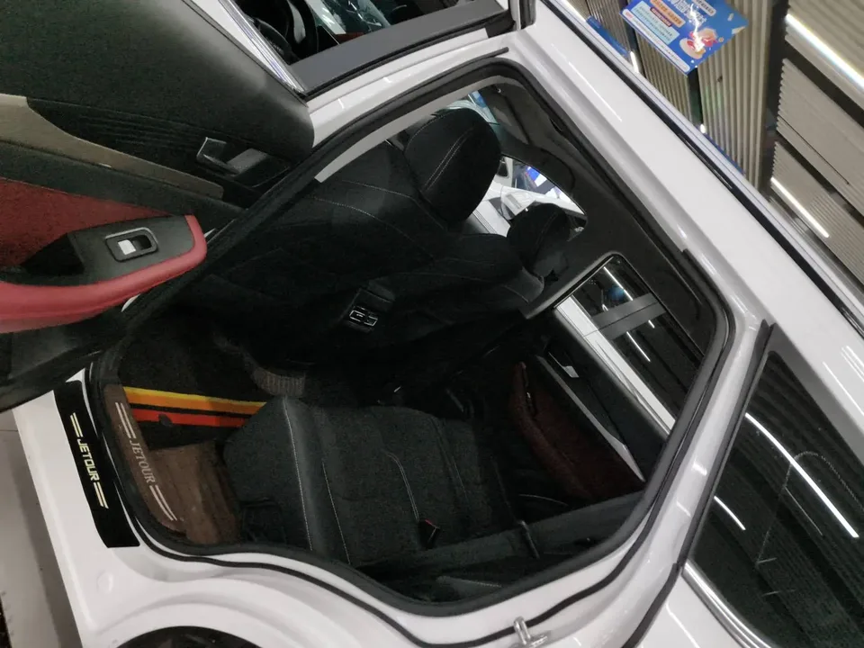 Jetour Jietu X70 1.5T DCT Beyond PRO 5 Seaters 2023 — миниатюра 5
