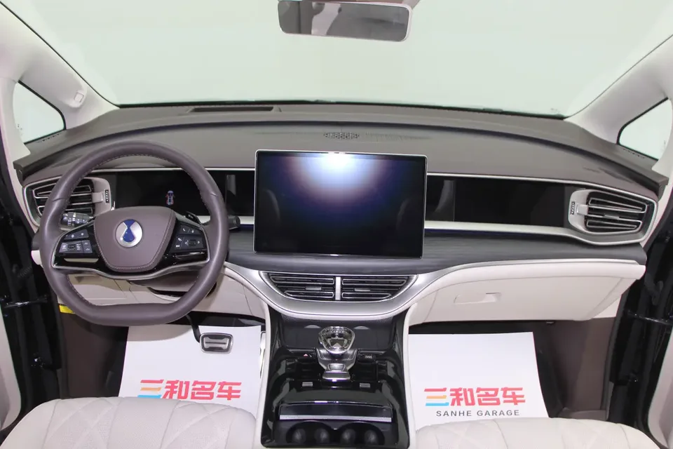 Denza D9 DM D9 DM 2025 BYD D9 DM 2025 Intelligent Driving Edition 1020 4WD Flagship Model 2025 — thumbnail 3