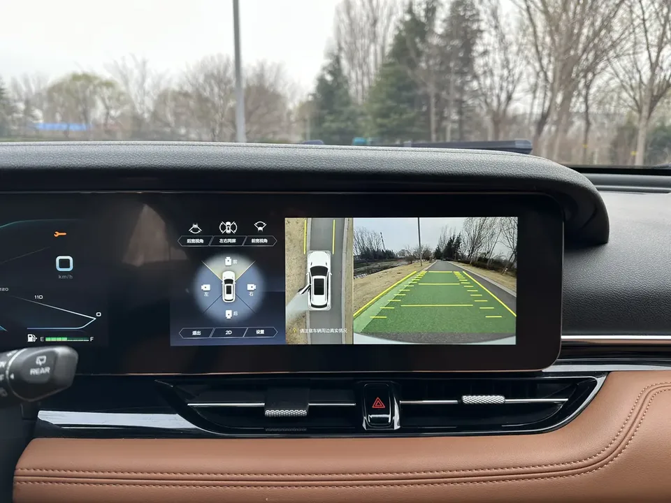 FAW Bestune T99 Bestune T99 2023 20TD 6AT Premium Edition 2024 — миниатюра 3