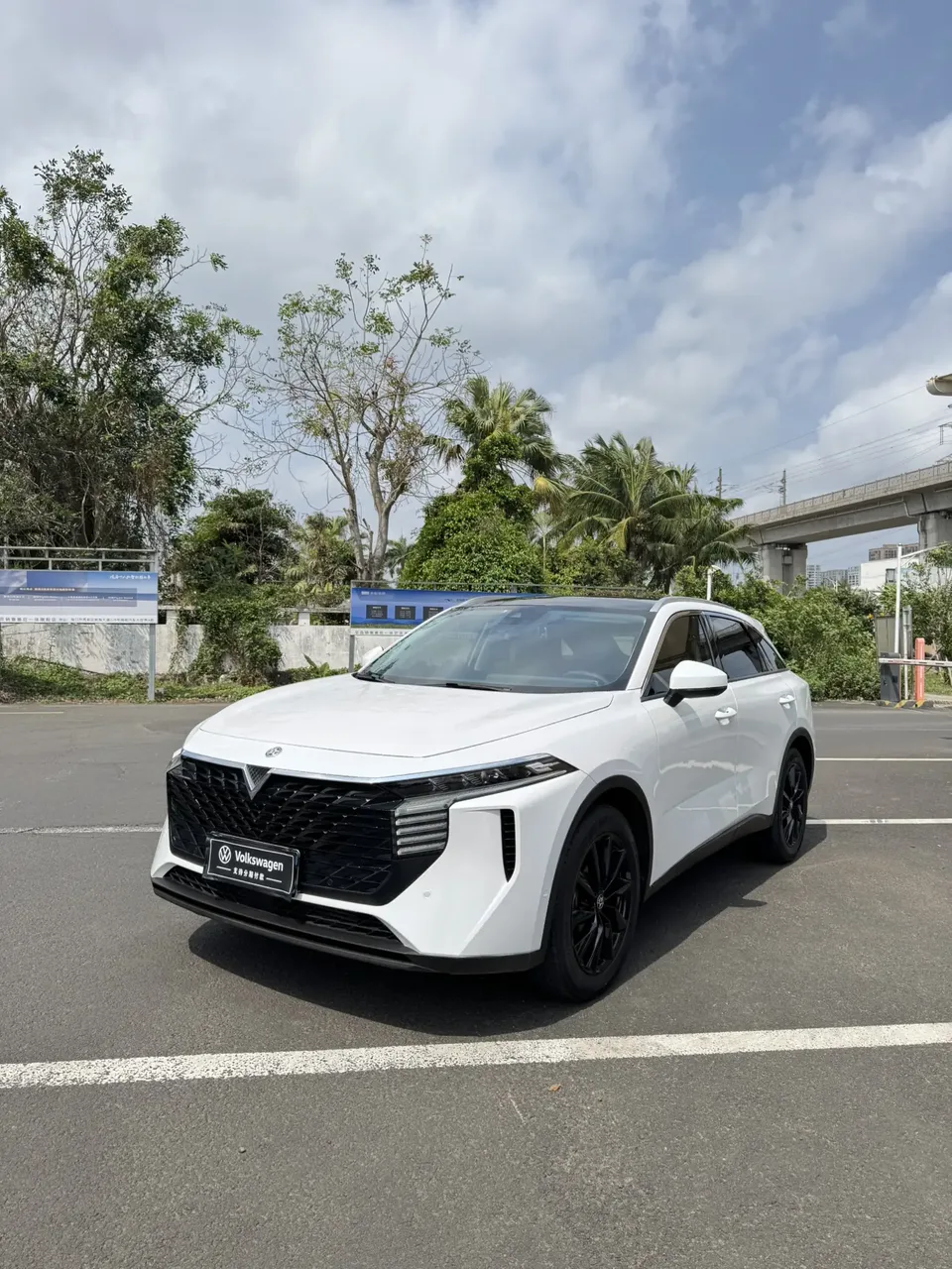 Kai Chen Venucia Big V 2022