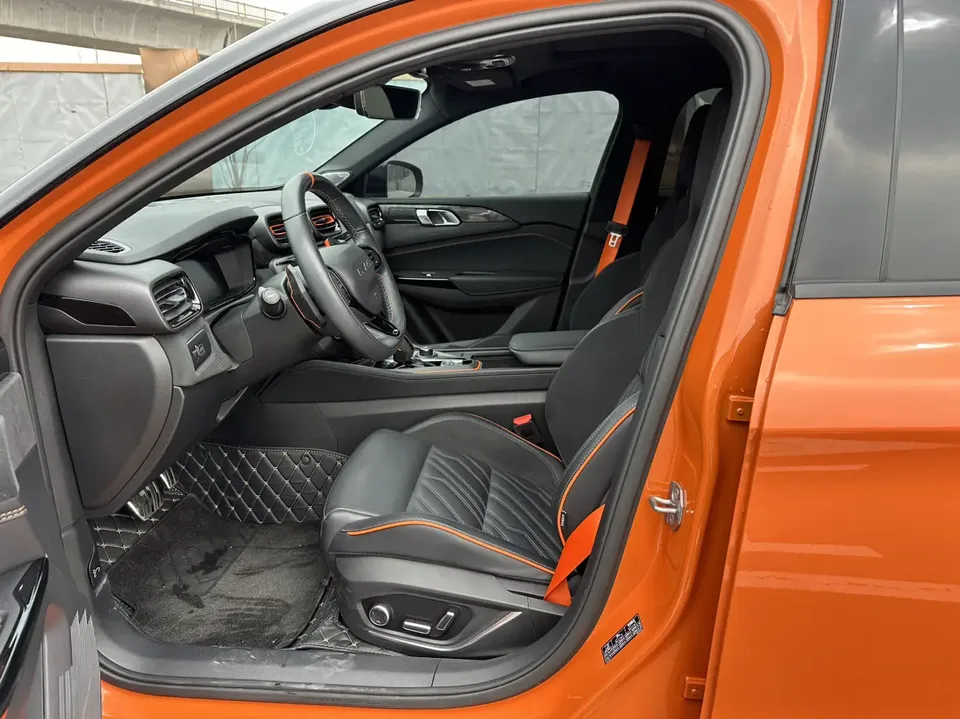 Lynk & Co 02 Hatchback 2.0TD Hatchback Halo 2023 — миниатюра 5