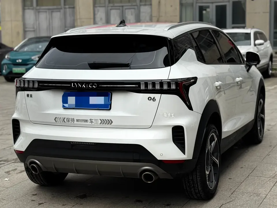 Lynk & Co 06 Lynk & Co 06 2023 Remix 1.5T Jin Pro 2024 — миниатюра 4