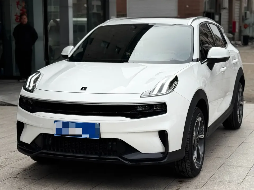Lynk & Co 06 2024