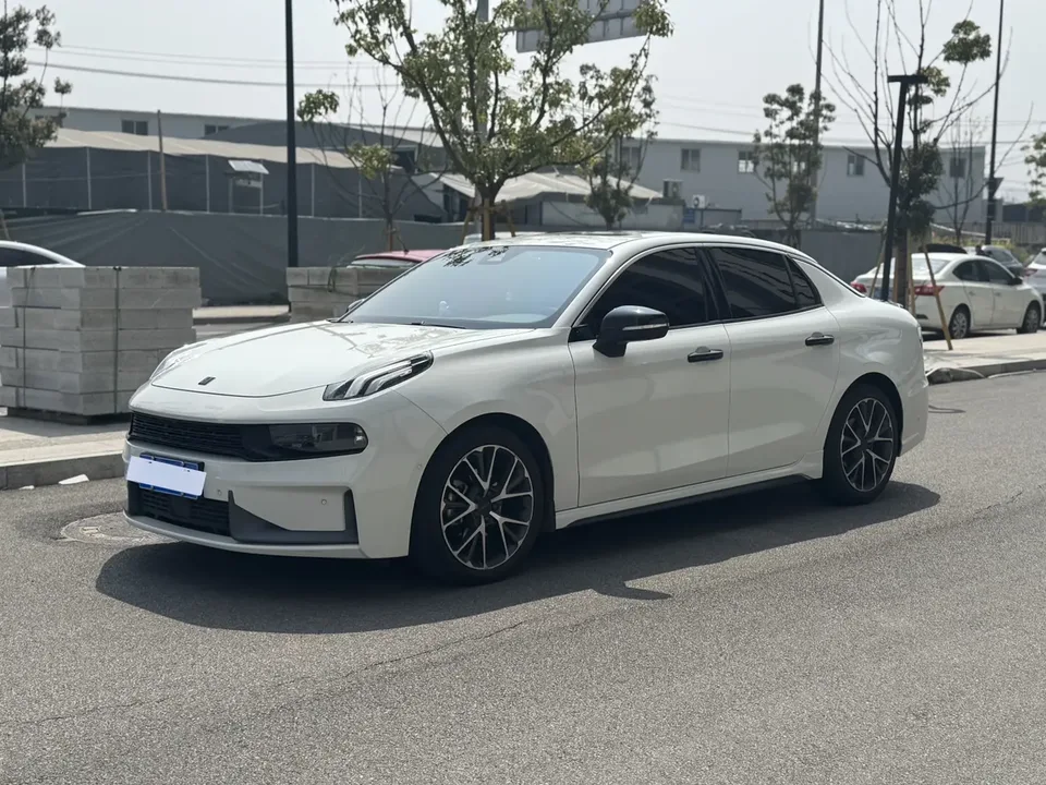 Lynk & Co 03 2022