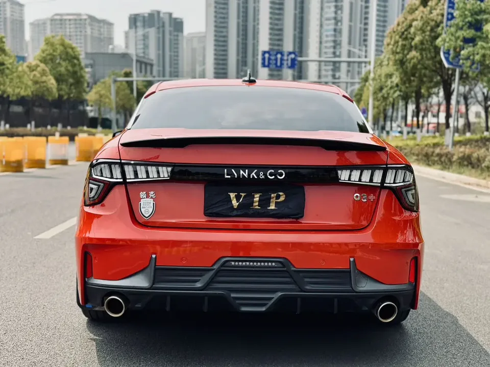 Lynk & Co 03 Lynk & Co 03 2021 1.5TD DCT Champion Edition 2022 — миниатюра 2
