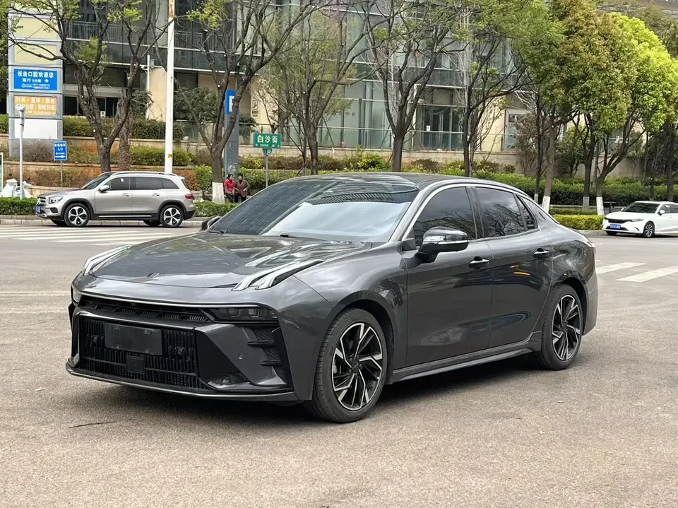 Lynk & Co 03 2023