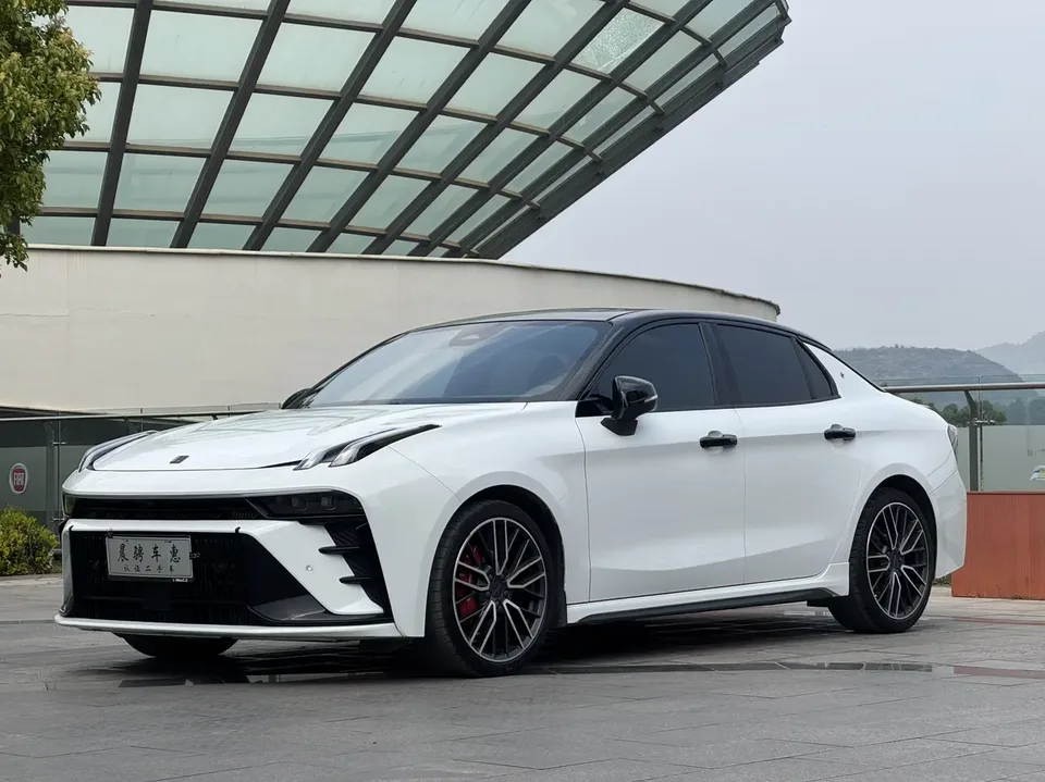 Lynk & Co 03 2023