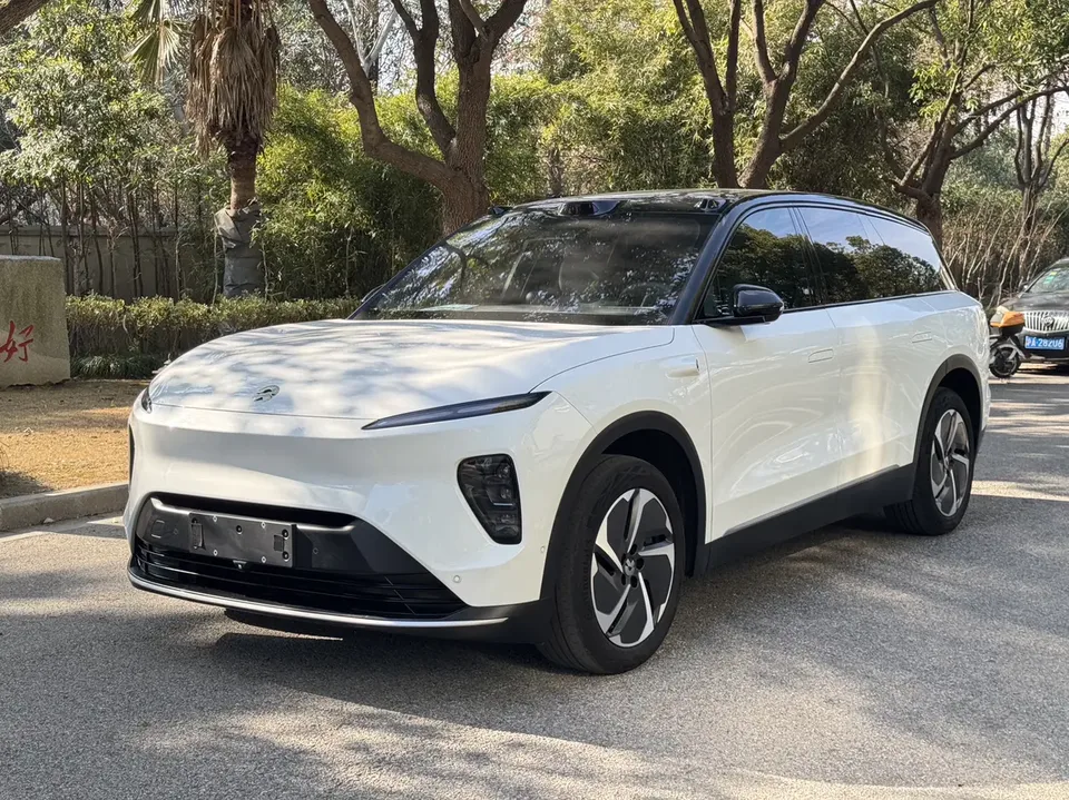 NIO ES8 NIO ES8 2024 75kWh 2024 — photo 1, buy with delivery to Moscow