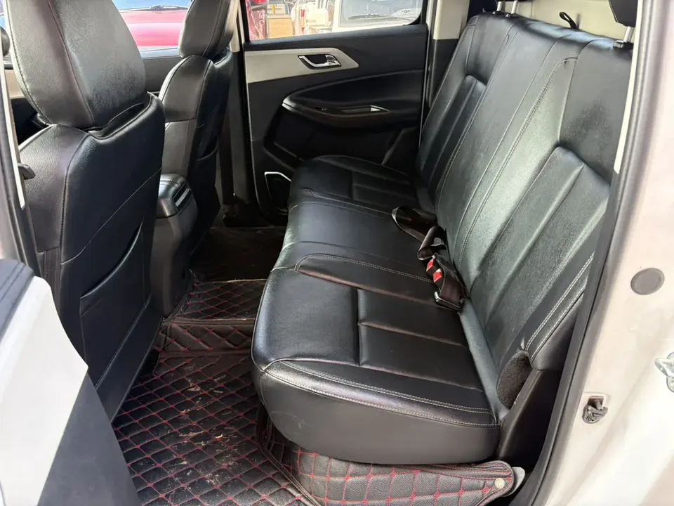 Jiangling Domain Tiger 7 Yuhu 7 2022 2.0T automatic diesel 2WD comfort model standard wheelbase 2022 — миниатюра 3