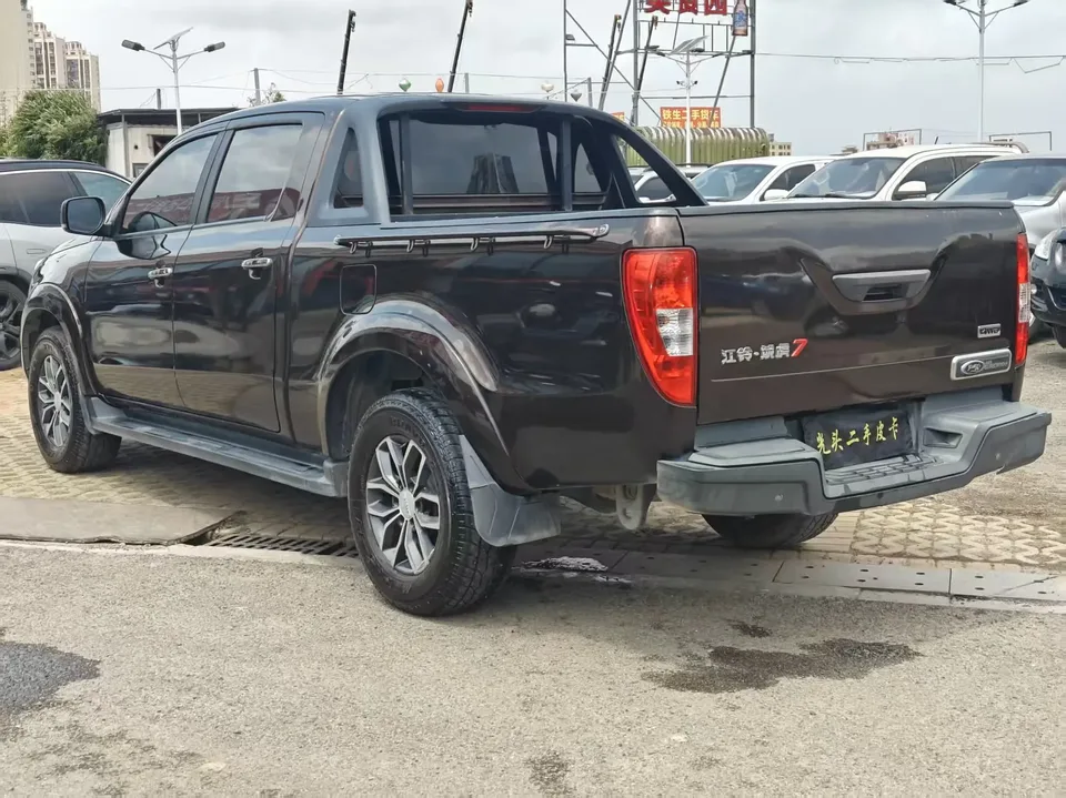 Jiangling Domain Tiger 7 Yuhu 7 2022 2.0T automatic diesel four-wheel drive exclusive long axis 2023 — миниатюра 4